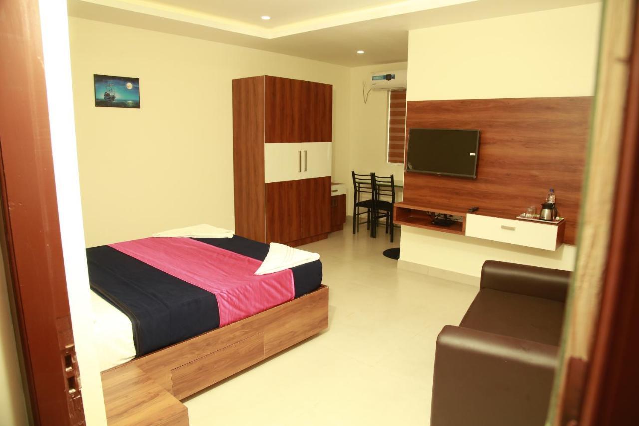 Dreams Residency Manjeri Esterno foto