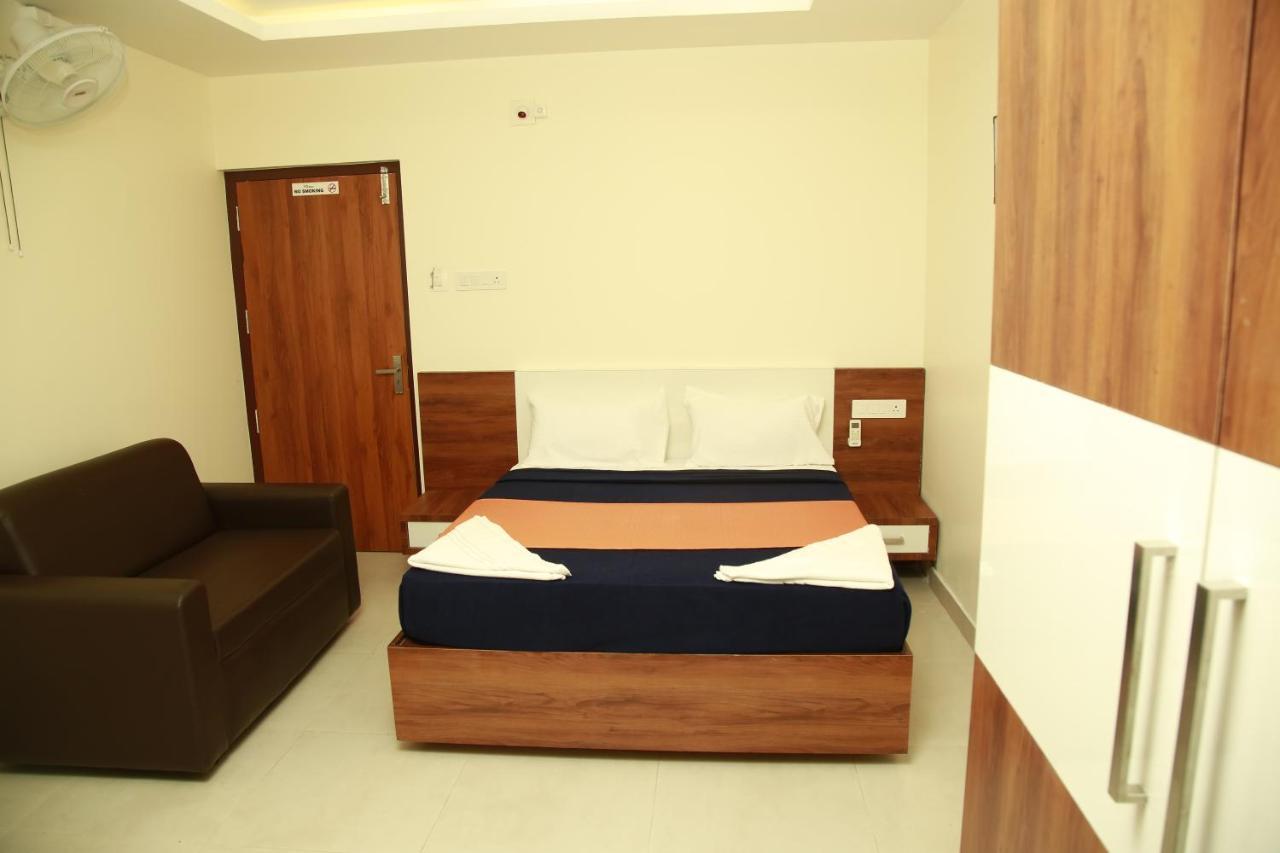Dreams Residency Manjeri Esterno foto