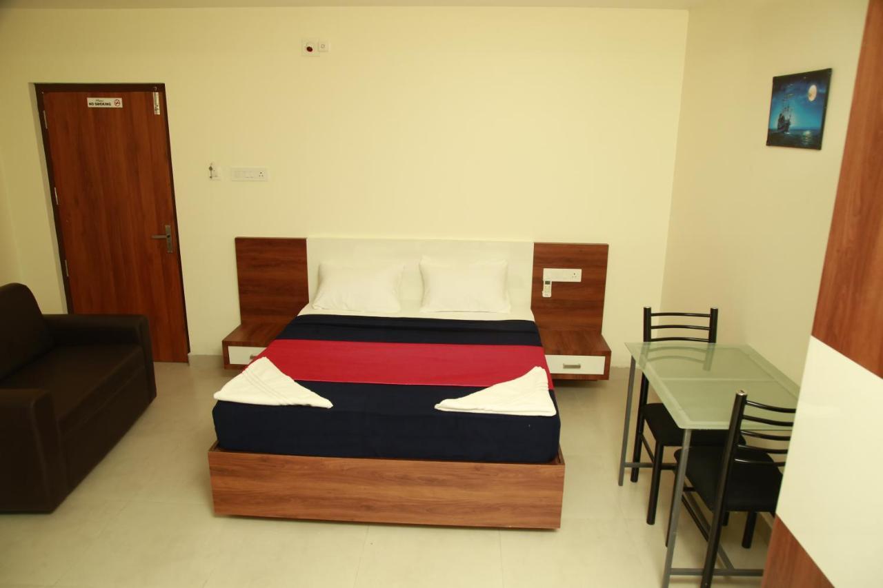 Dreams Residency Manjeri Esterno foto